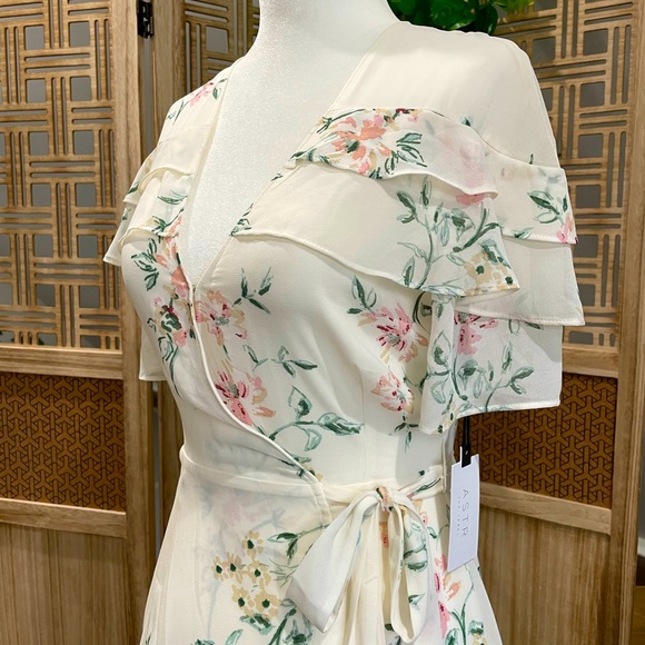 ASTR White Floral Wrap Dress - Picture 4 of 7